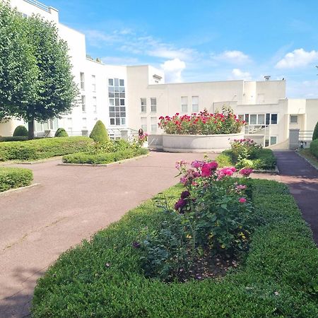 Chambre Avec Sdb Et Toilettes Privatives ロニー＝スー＝ボワ エクステリア 写真